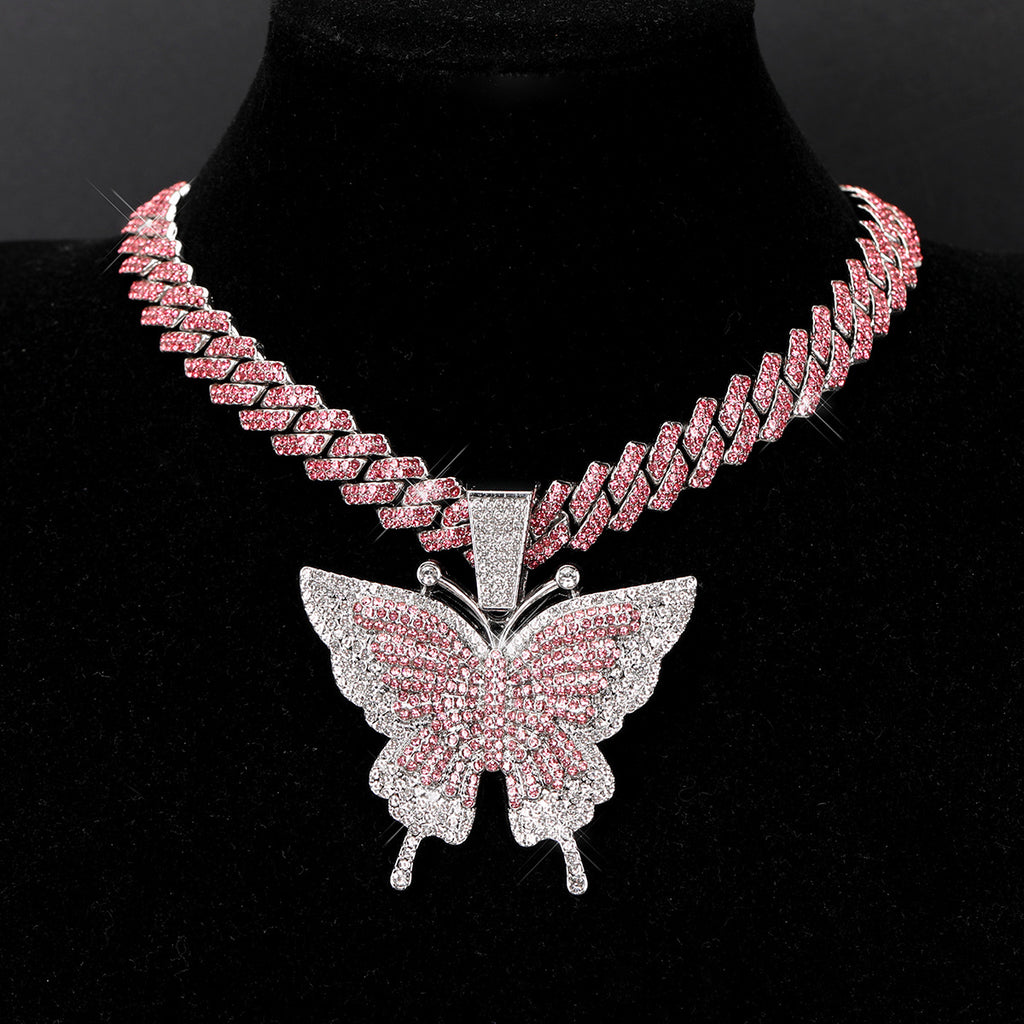 🦋Butterfly Pendant Necklace – Sparkling Crystal Statement Jewelry