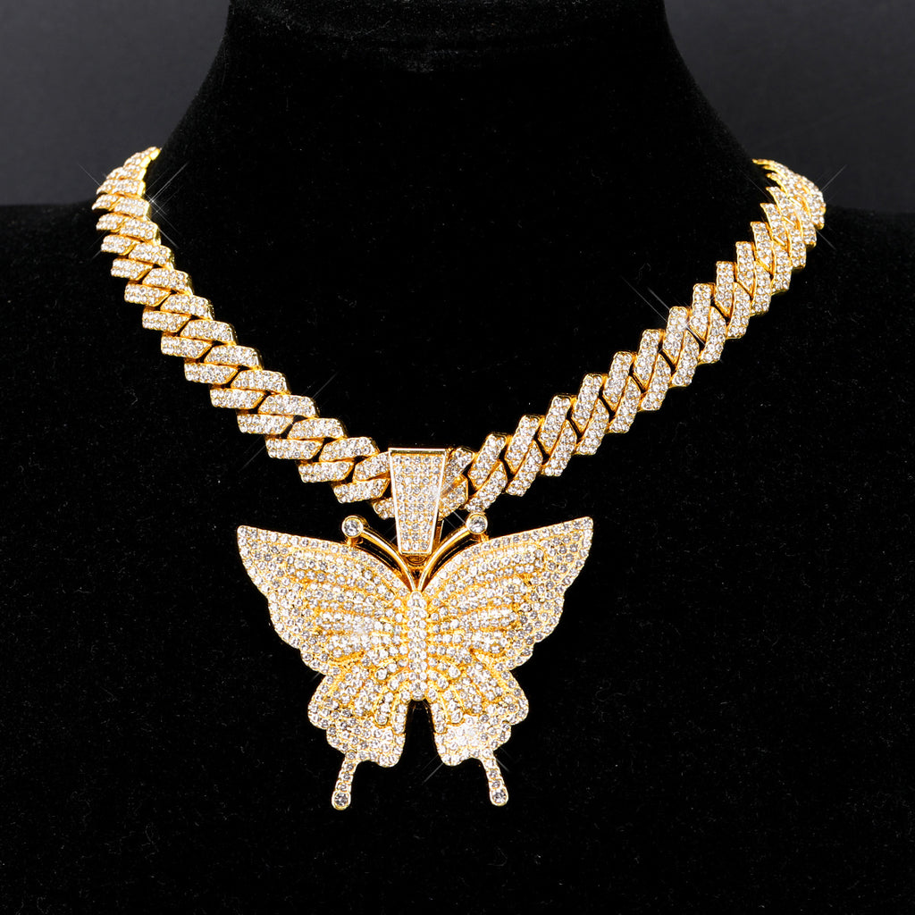 🦋Butterfly Pendant Necklace – Sparkling Crystal Statement Jewelry