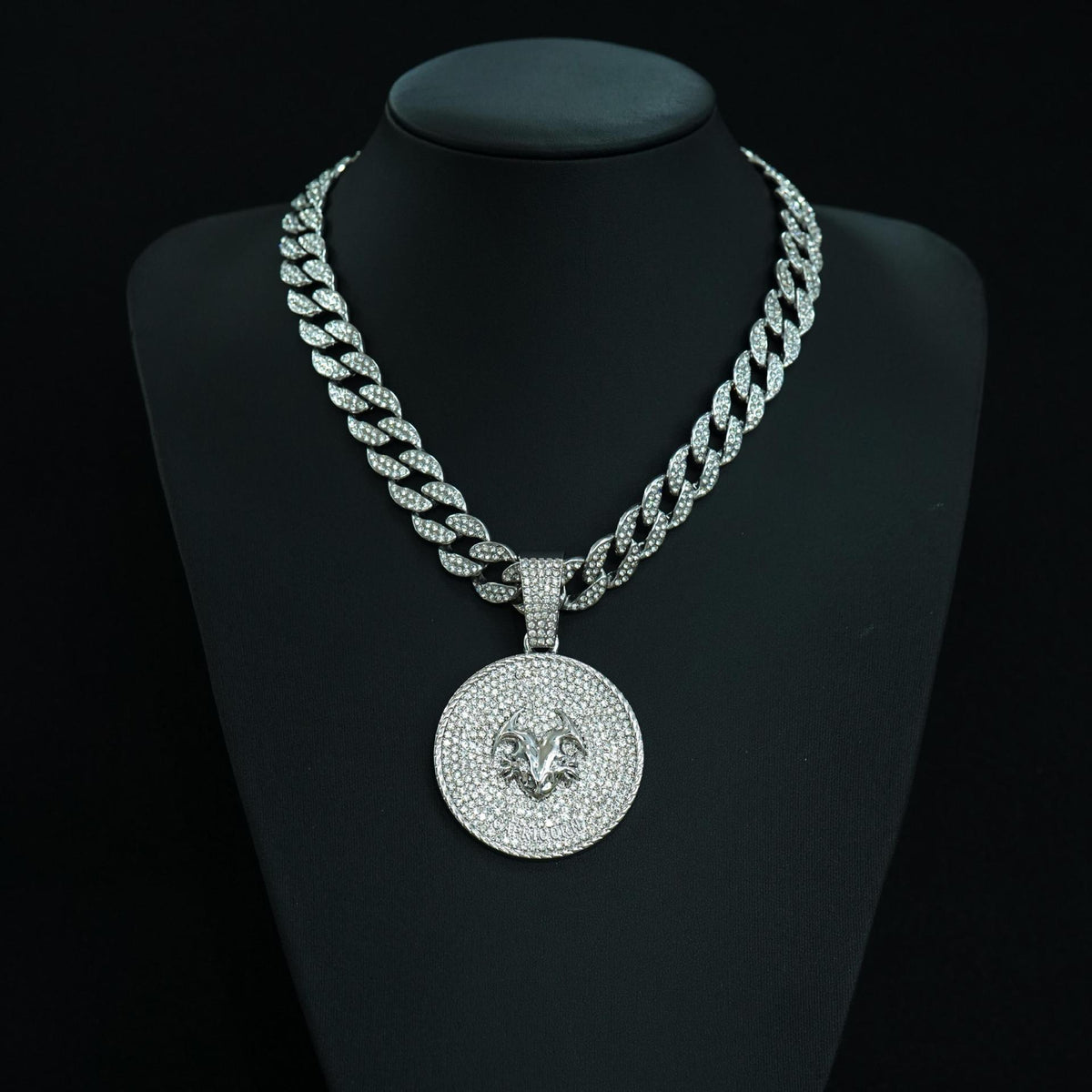 Zodiac Sign Cuban Chain Necklace – Exquisite, Stylish Gold-Plated Pendant📿🍀