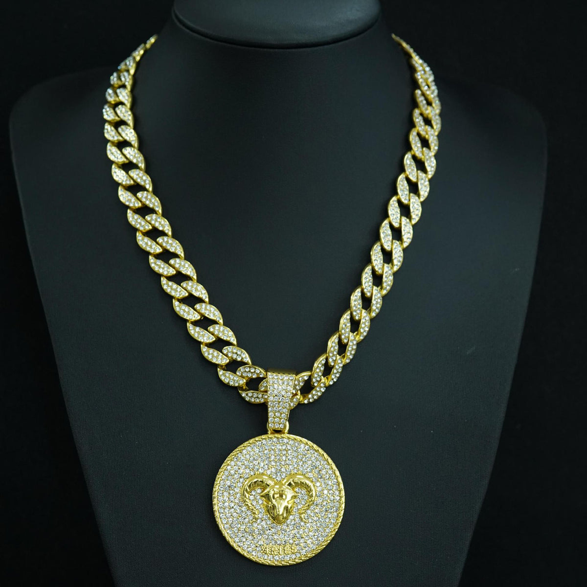 Zodiac Sign Cuban Chain Necklace – Exquisite, Stylish Gold-Plated Pendant📿🍀