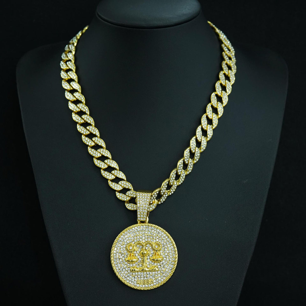 Zodiac Sign Cuban Chain Necklace – Exquisite, Stylish Gold-Plated Pendant📿🍀