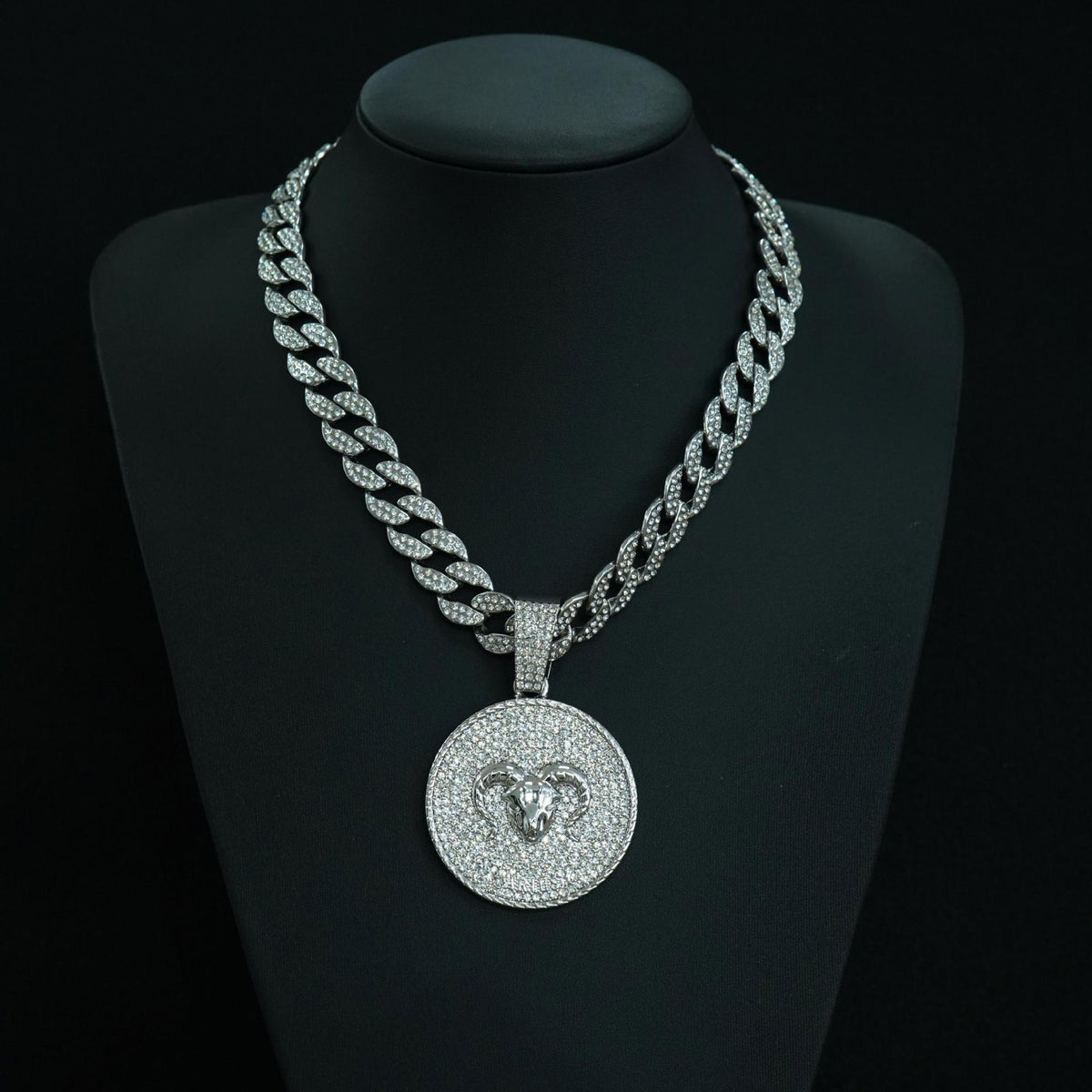 Zodiac Sign Cuban Chain Necklace – Exquisite, Stylish Gold-Plated Pendant📿🍀