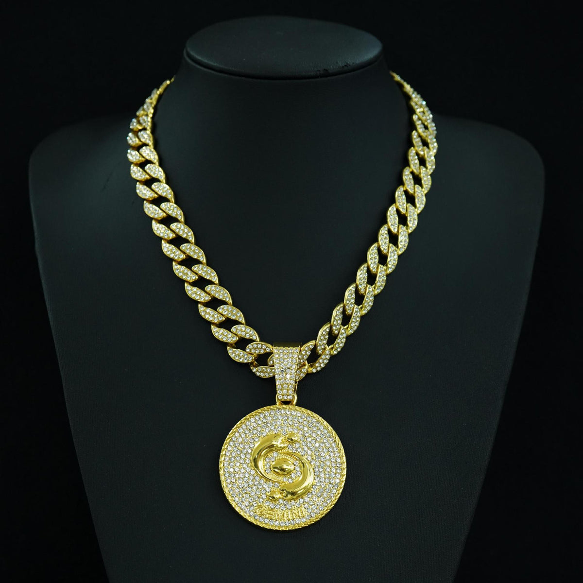 Zodiac Sign Cuban Chain Necklace – Exquisite, Stylish Gold-Plated Pendant📿🍀